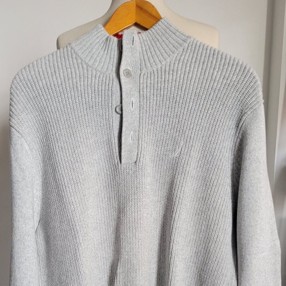 CLEARANCE -  NAUTICA Men’s Tri Color Grey Sport Pullover Sweater (Size: XL)